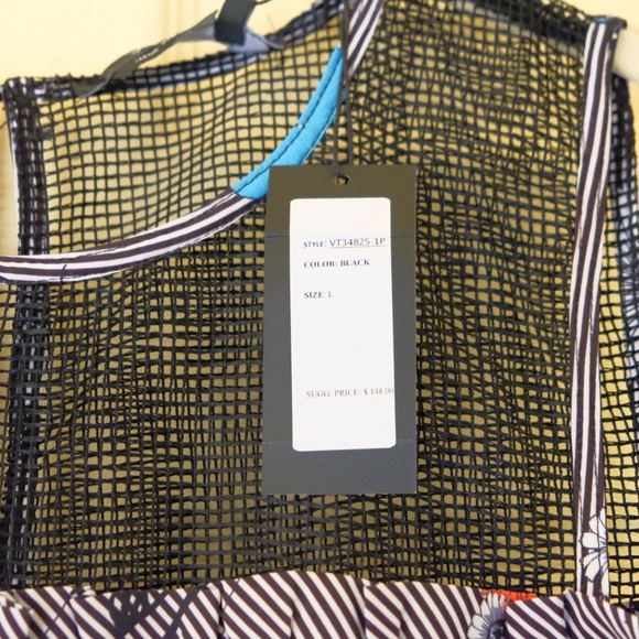 NWT Vertigo Women's Blouse (Large) - Picture 3 of 6